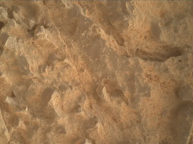 Sol 3644: Mars Hand Lens Imager (MAHLI)