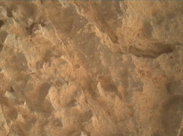 Sol 3644: Mars Hand Lens Imager (MAHLI)