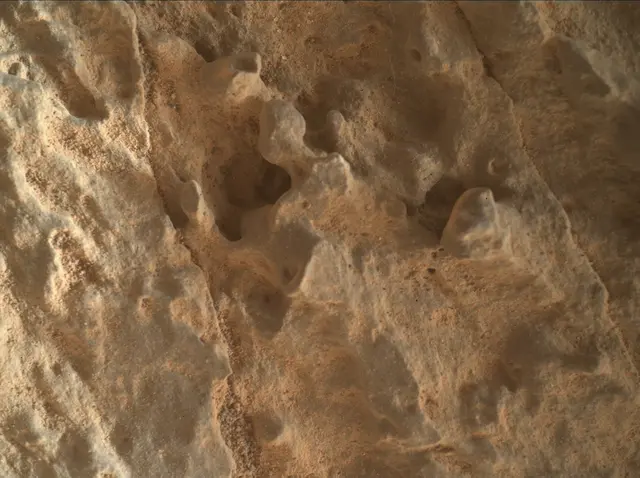 Sol 3644: Mars Hand Lens Imager (MAHLI)