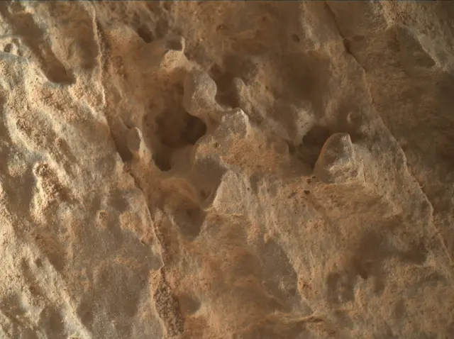 Sol 3644: Mars Hand Lens Imager (MAHLI)
