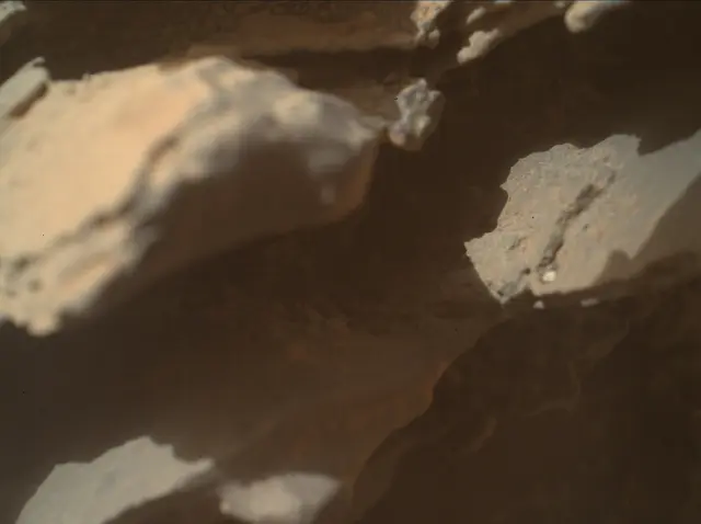 Sol 3644: Mars Hand Lens Imager (MAHLI)