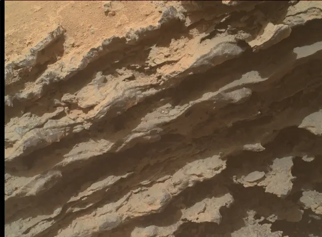 Sol 3644: Mars Hand Lens Imager (MAHLI)