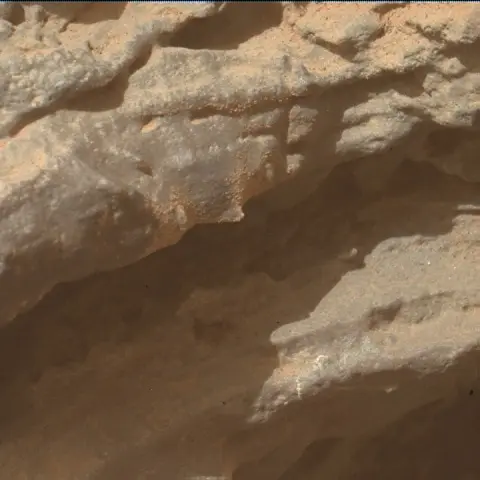 Sol 3644: Mars Hand Lens Imager (MAHLI)