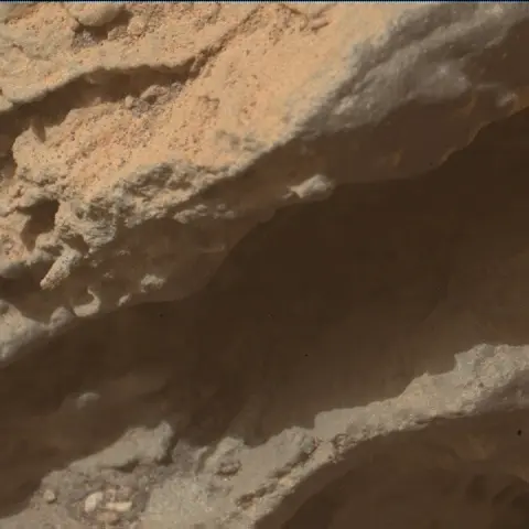 Sol 3644: Mars Hand Lens Imager (MAHLI)