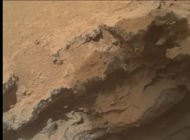 Sol 3644: Mars Hand Lens Imager (MAHLI)