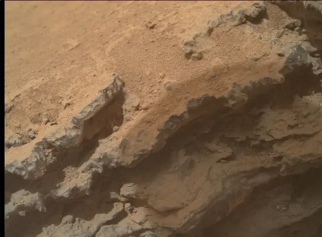 Sol 3644: Mars Hand Lens Imager (MAHLI)