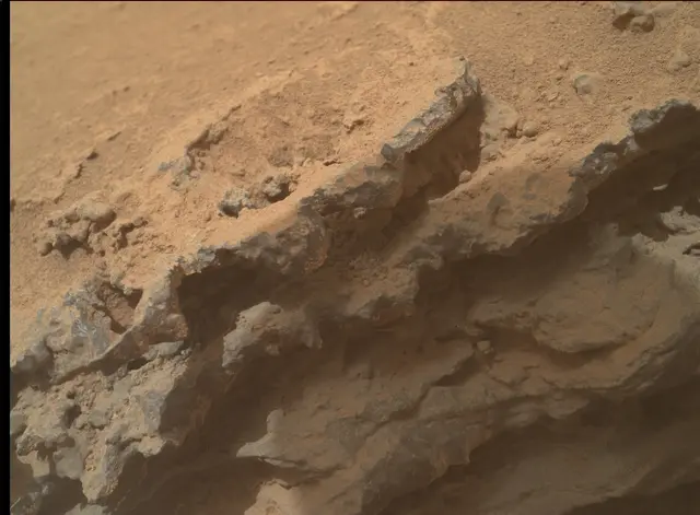Sol 3644: Mars Hand Lens Imager (MAHLI)
