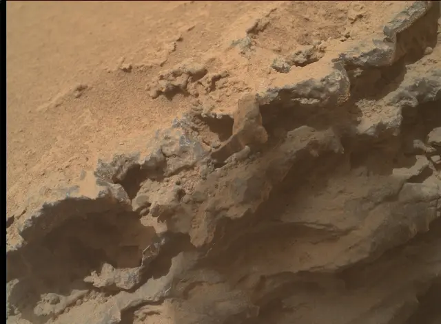 Sol 3644: Mars Hand Lens Imager (MAHLI)