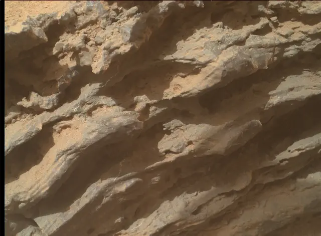 Sol 3644: Mars Hand Lens Imager (MAHLI)