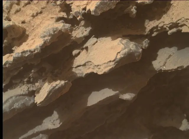 Sol 3644: Mars Hand Lens Imager (MAHLI)