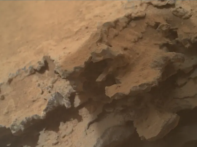 Sol 3644: Mars Hand Lens Imager (MAHLI)