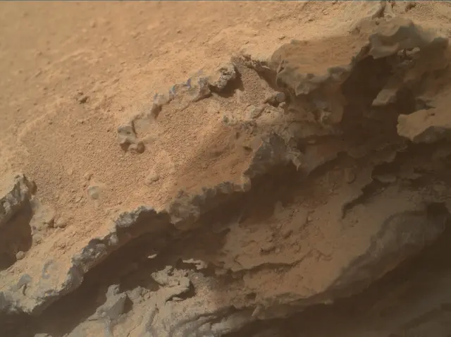 Sol 3644: Mars Hand Lens Imager (MAHLI)