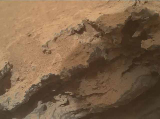 Sol 3644: Mars Hand Lens Imager (MAHLI)