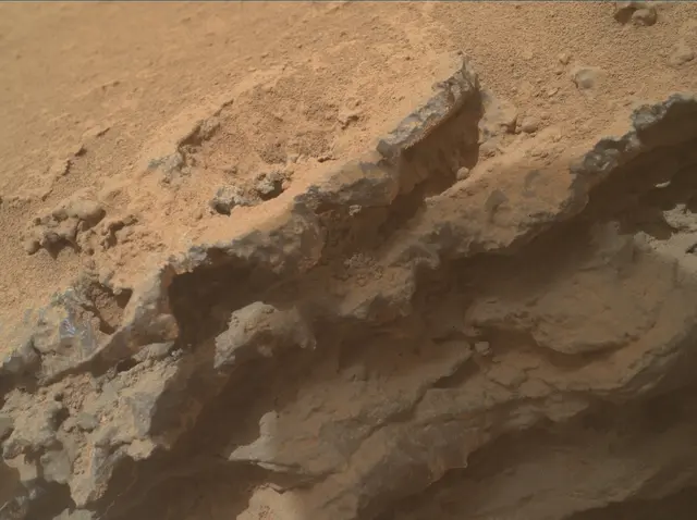 Sol 3644: Mars Hand Lens Imager (MAHLI)