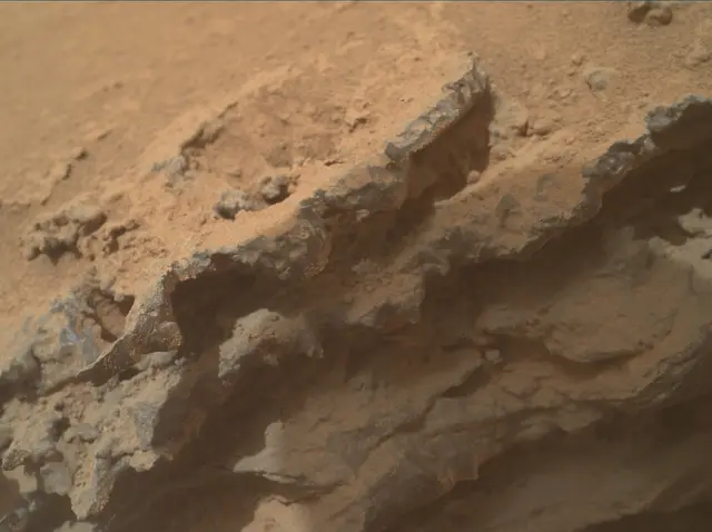 Sol 3644: Mars Hand Lens Imager (MAHLI)