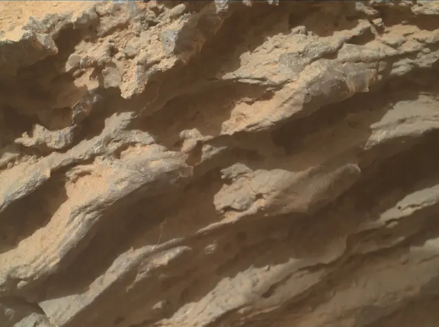 Sol 3644: Mars Hand Lens Imager (MAHLI)