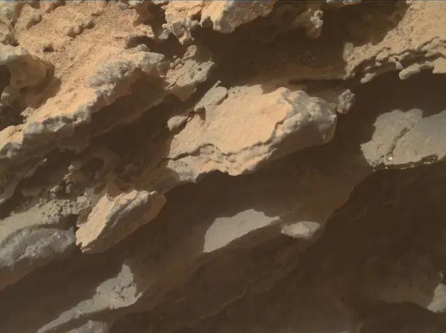Sol 3644: Mars Hand Lens Imager (MAHLI)