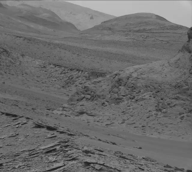 Sol 3645: Mast Camera (Mastcam)