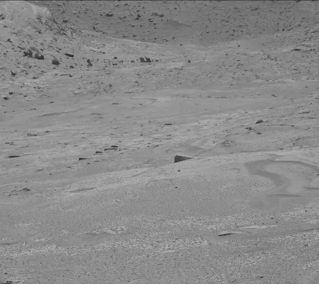Sol 3645: Mast Camera (Mastcam)