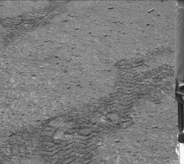 Sol 3645: Mast Camera (Mastcam)