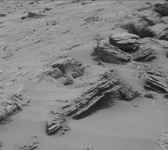 Sol 3645: Mast Camera (Mastcam)
