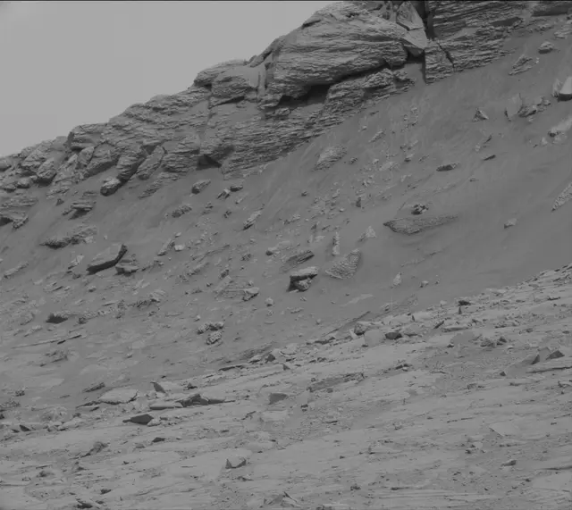Sol 3645: Mast Camera (Mastcam)