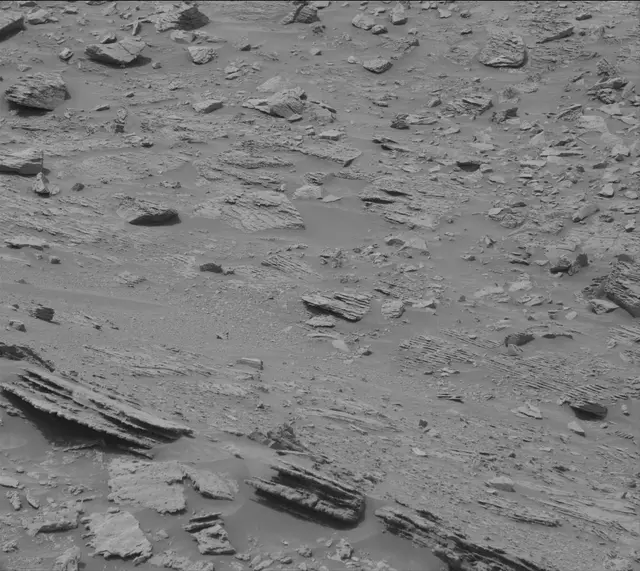 Sol 3645: Mast Camera (Mastcam)