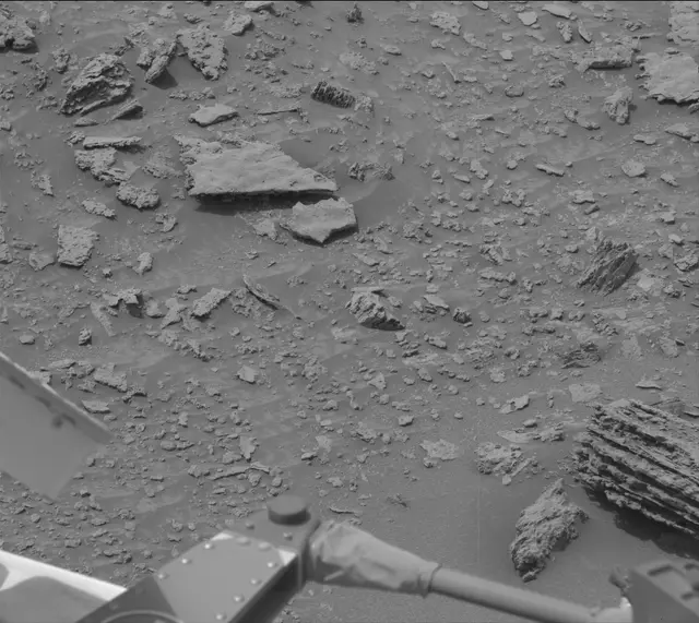 Sol 3645: Mast Camera (Mastcam)