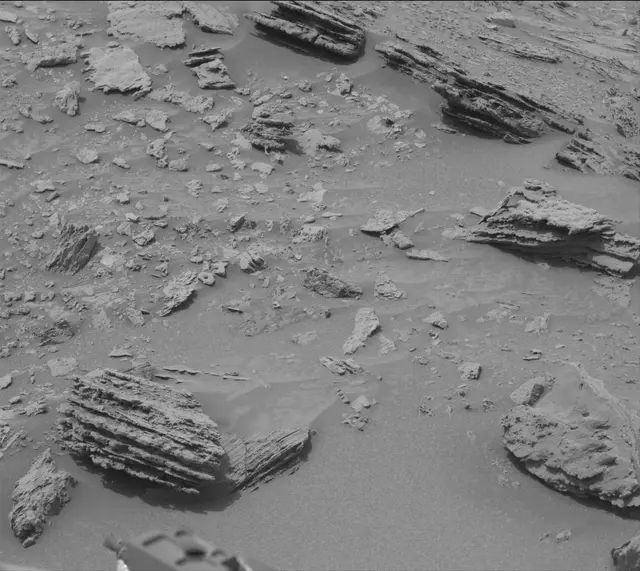 Sol 3645: Mast Camera (Mastcam)