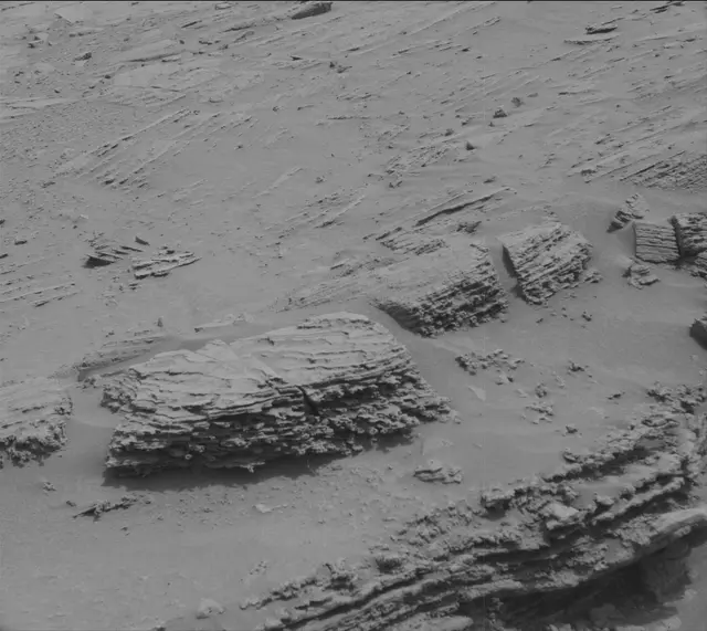 Sol 3645: Mast Camera (Mastcam)