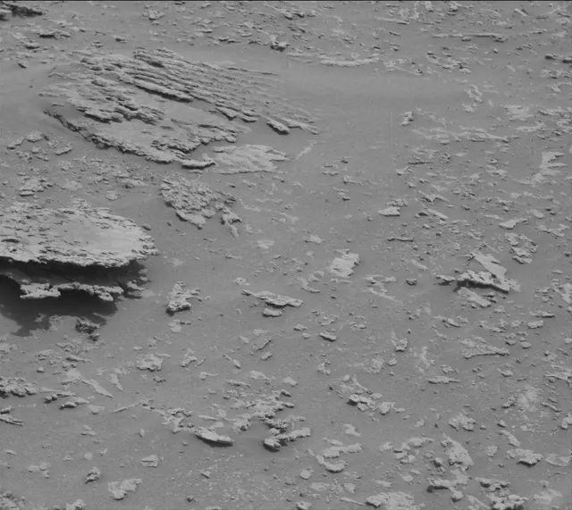 Sol 3645: Mast Camera (Mastcam)