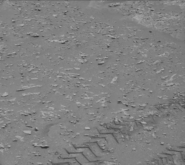 Sol 3645: Mast Camera (Mastcam)