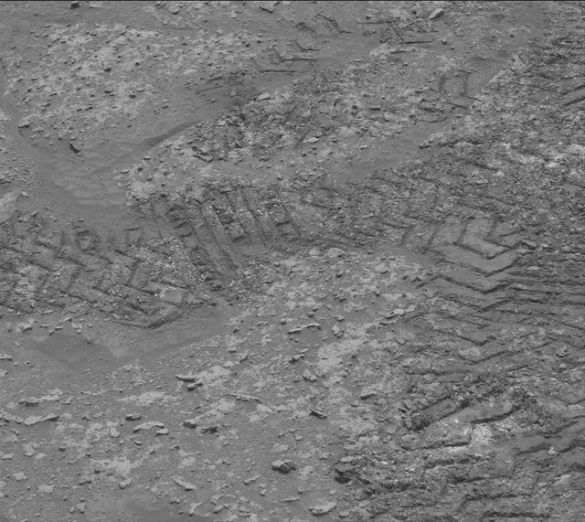 Sol 3645: Mast Camera (Mastcam)