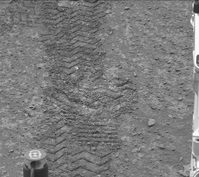 Sol 3645: Mast Camera (Mastcam)