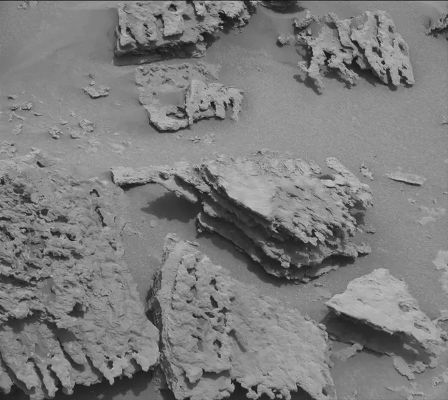 Sol 3645: Mast Camera (Mastcam)