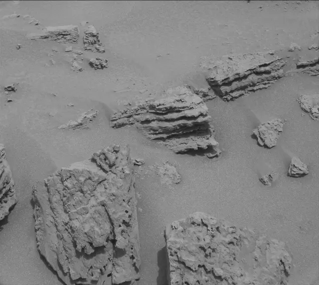 Sol 3645: Mast Camera (Mastcam)