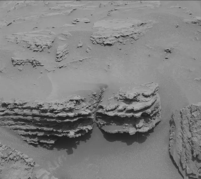 Sol 3645: Mast Camera (Mastcam)