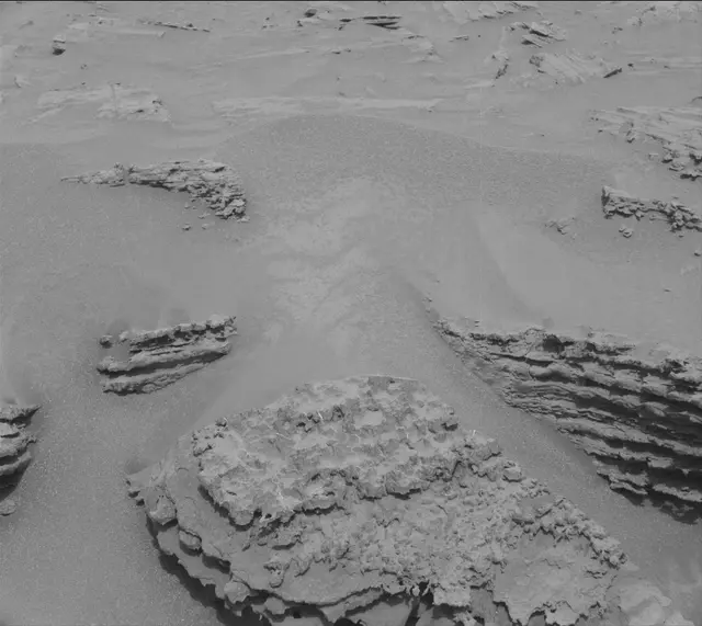 Sol 3645: Mast Camera (Mastcam)