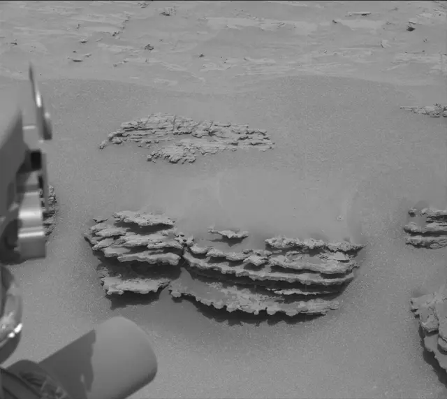 Sol 3645: Mast Camera (Mastcam)