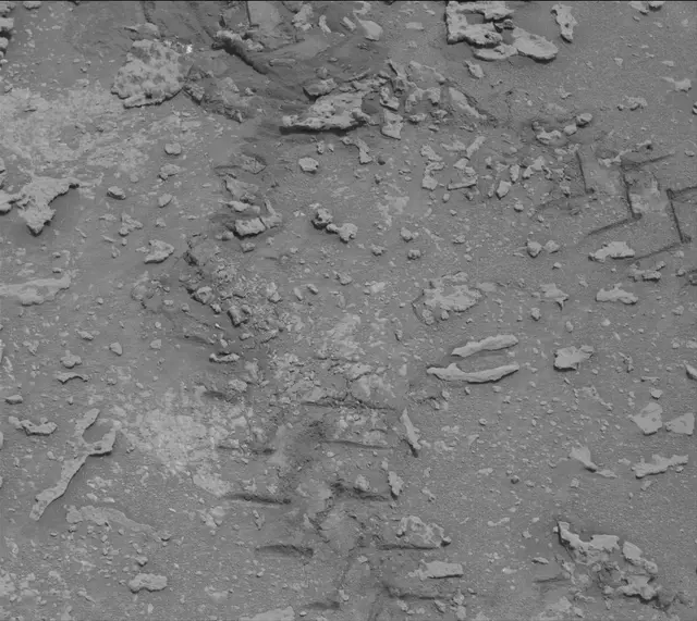 Sol 3645: Mast Camera (Mastcam)