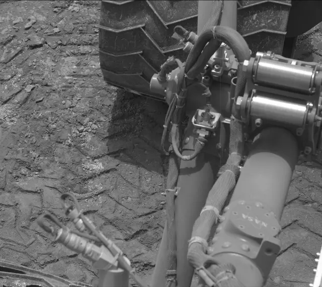 Sol 3645: Mast Camera (Mastcam)