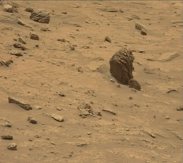 Sol 3645: Mast Camera (Mastcam)