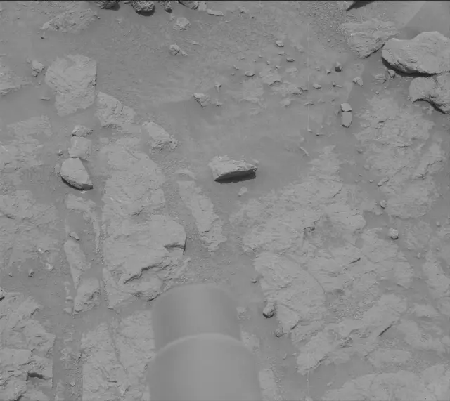Sol 3645: Mast Camera (Mastcam)