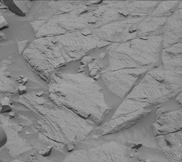 Sol 3645: Mast Camera (Mastcam)