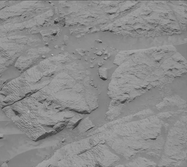 Sol 3645: Mast Camera (Mastcam)