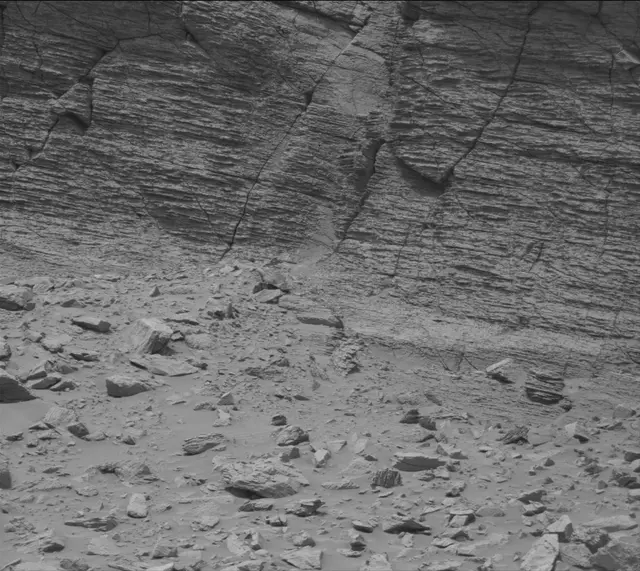 Sol 3645: Mast Camera (Mastcam)