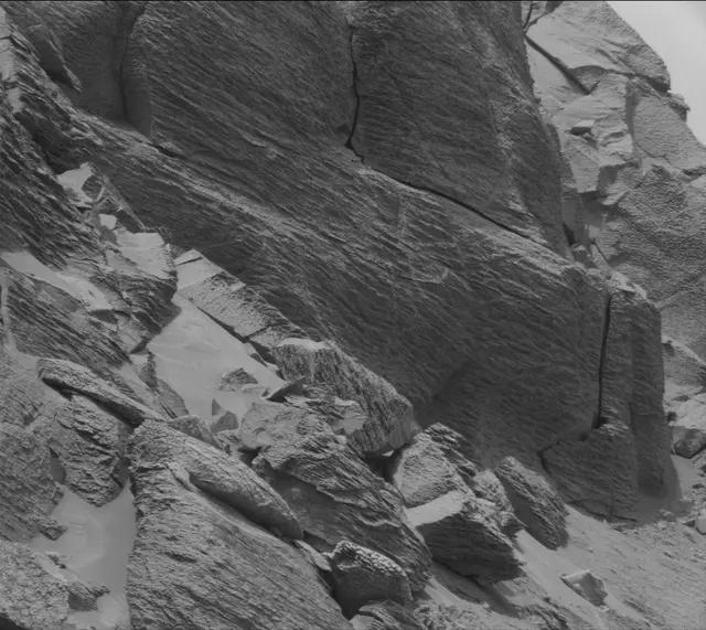 Sol 3645: Mast Camera (Mastcam)