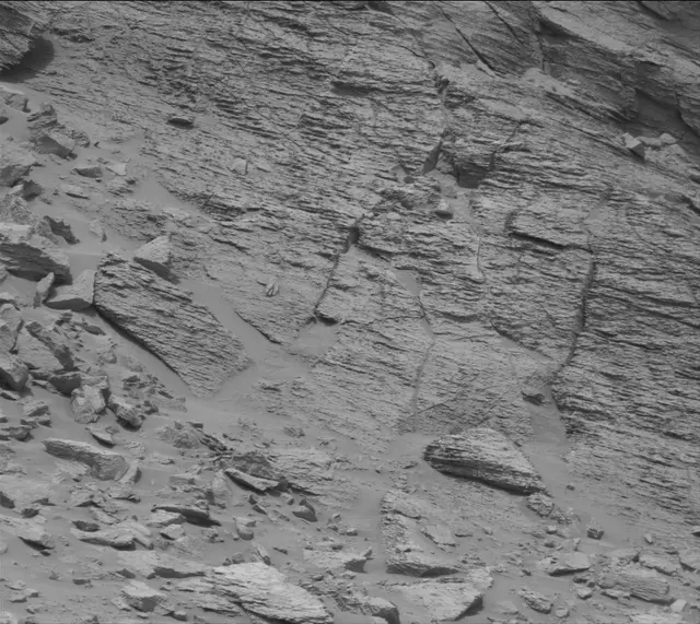 Sol 3645: Mast Camera (Mastcam)
