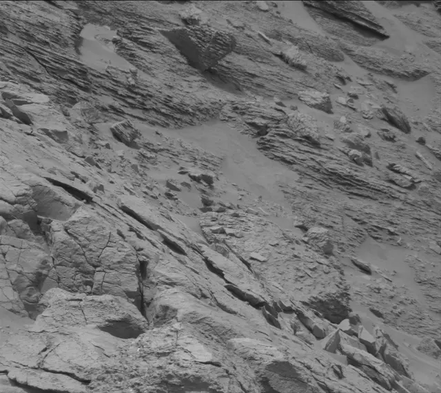 Sol 3645: Mast Camera (Mastcam)