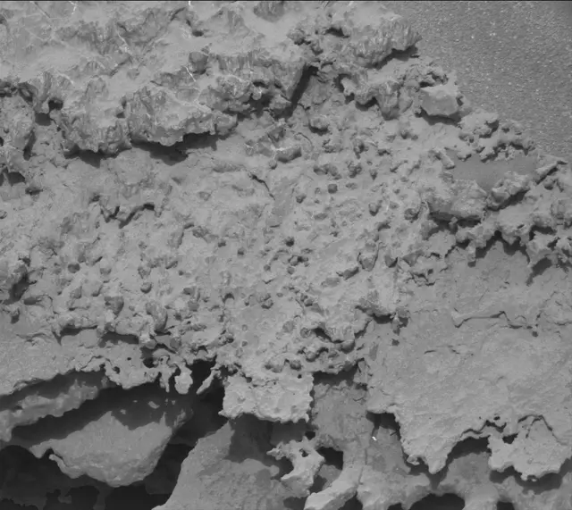 Sol 3645: Mast Camera (Mastcam)